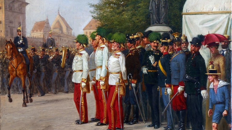 Vojenská paráda v Praze kolem roku 1900